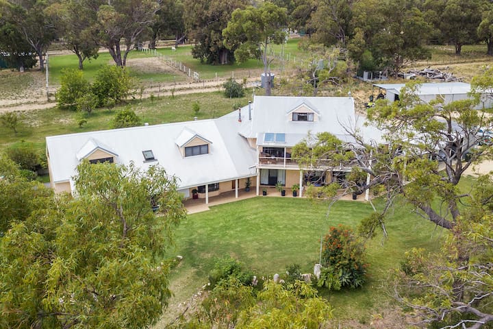Bush lake logfire sauna retreat Mandurah