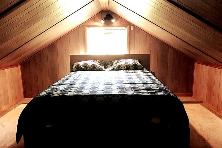 Loft Bedroom with Queen size bed