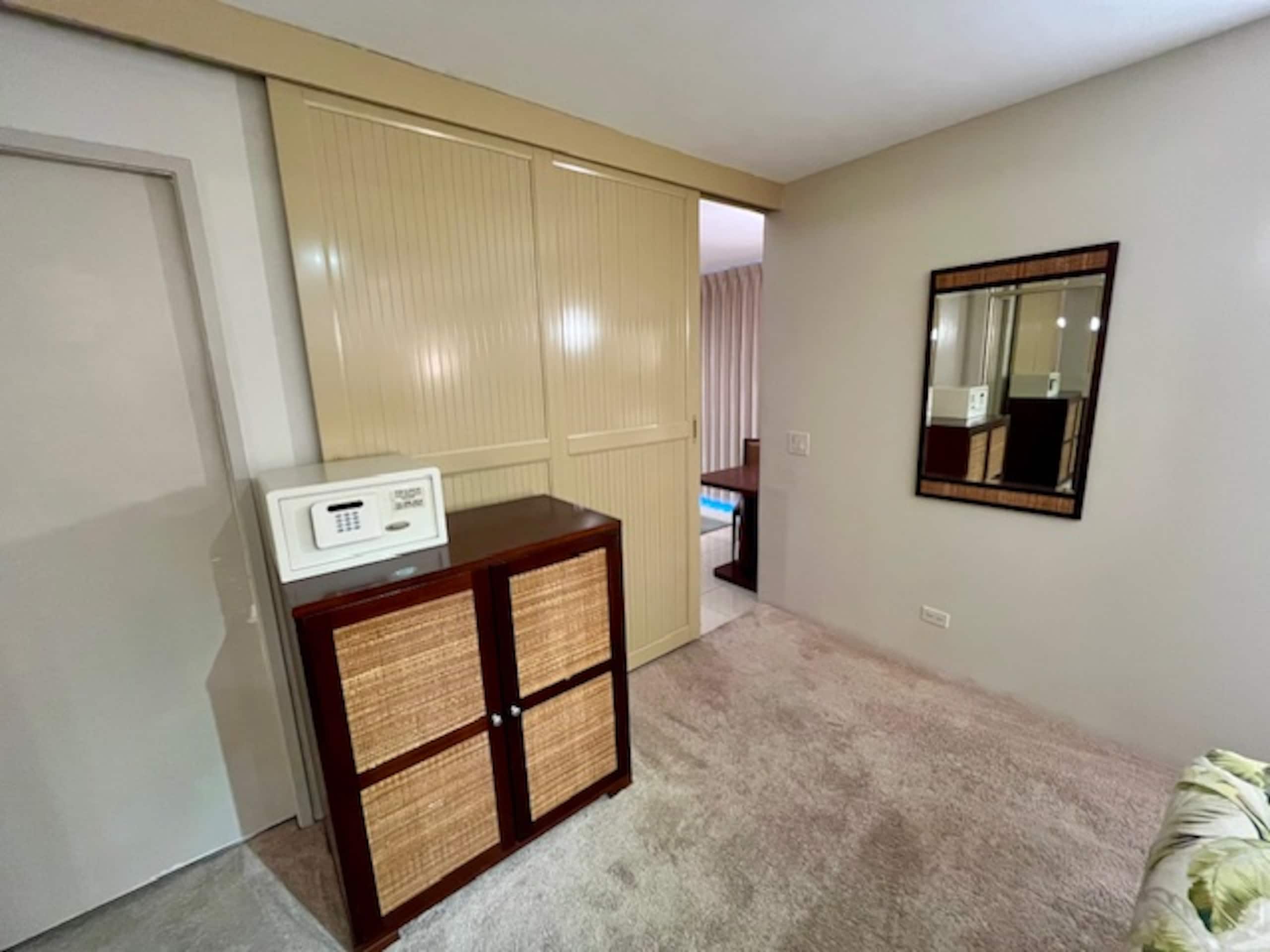 Condo in Honolulu · ★4.92 · 1 bedroom · 1 bed · 1 private bath - Image 5