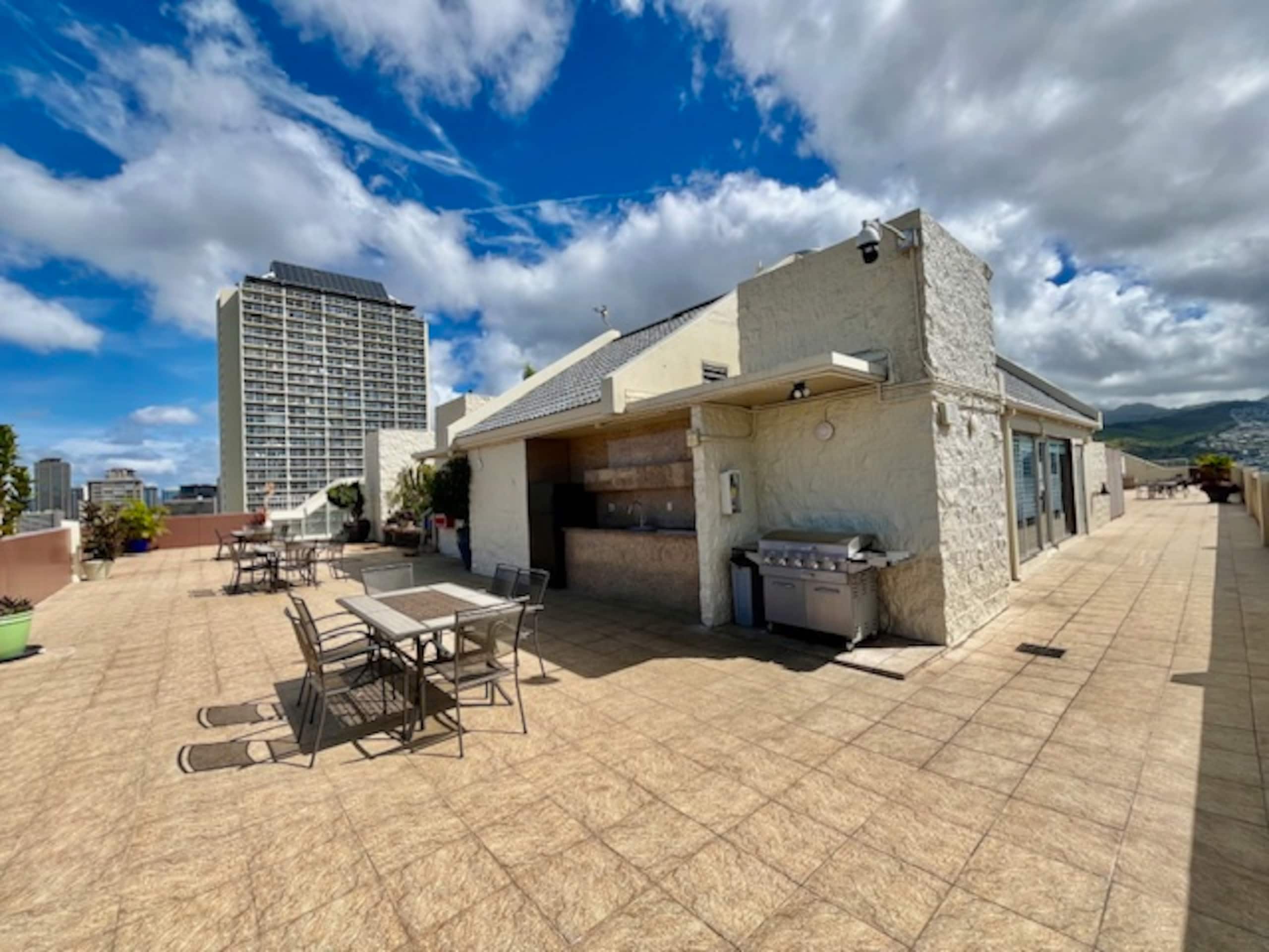 Condo in Honolulu · ★4.92 · 1 bedroom · 1 bed · 1 private bath - Image 12