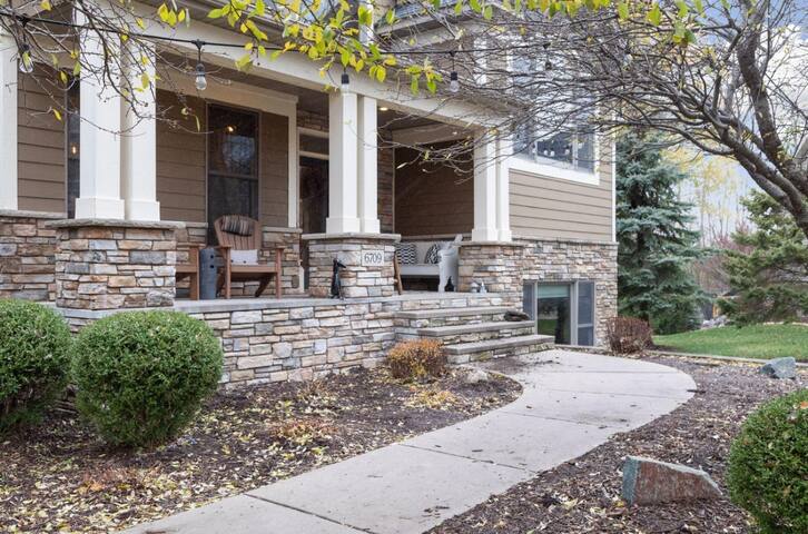 My Serene Retreat Hot Tub gallery image 3