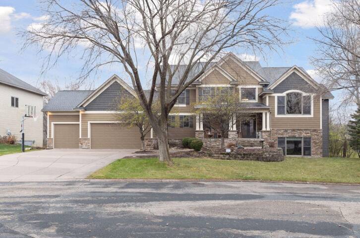 My Serene Retreat Hot Tub gallery image 2