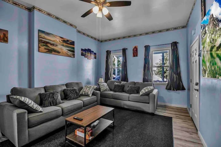 Spacious Downtown Buffalo Apt With Free Parking - Buffalo, NY