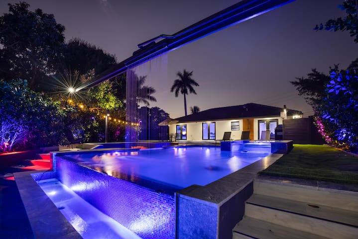 Casa Iguana/LuxWaterfront Oasis/3bedroom/2bath