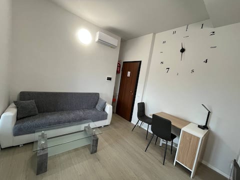 Gaelle Voghera Apartment