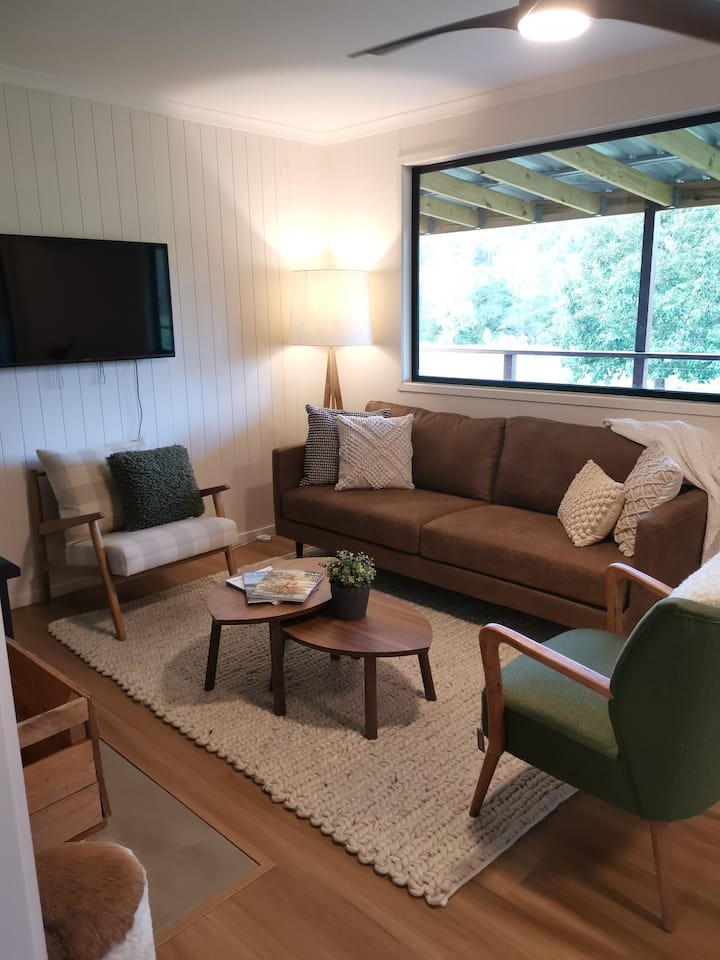 Gumtop - Luxury Farmhouse Cabin - Australia