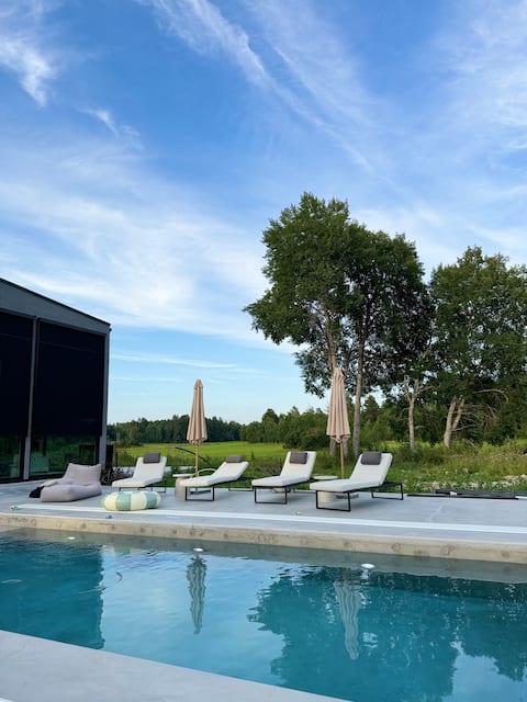 Fantastic house with pool