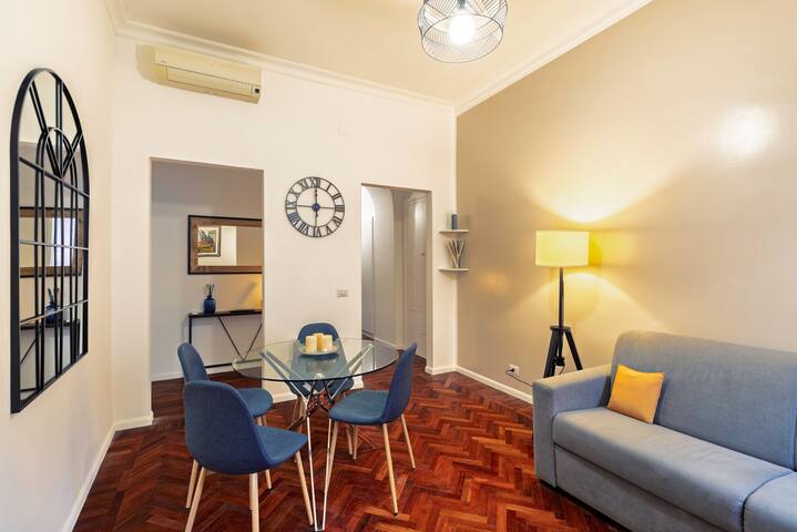 Domus Flavia Monti gallery image 2