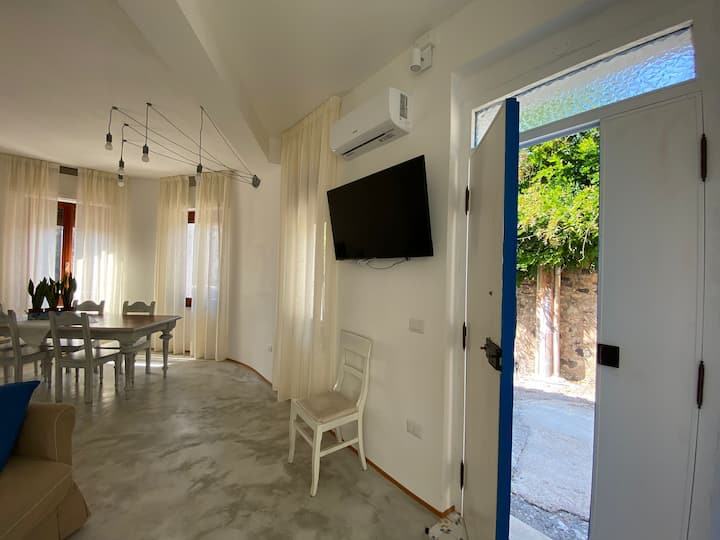 Casa Indipendente Centro Storico - Orosei