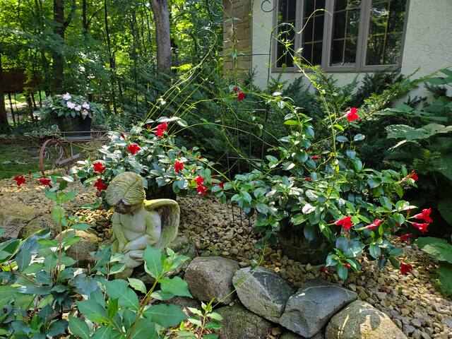 Near Blaine Event Venues! 5 BR, 4,000sf gallery image 3