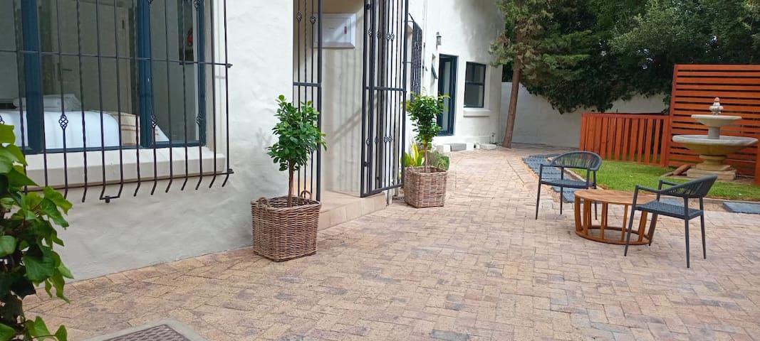 Adamsgarth Guesthouse | Family Suite – 3 Rooms gallery image 5