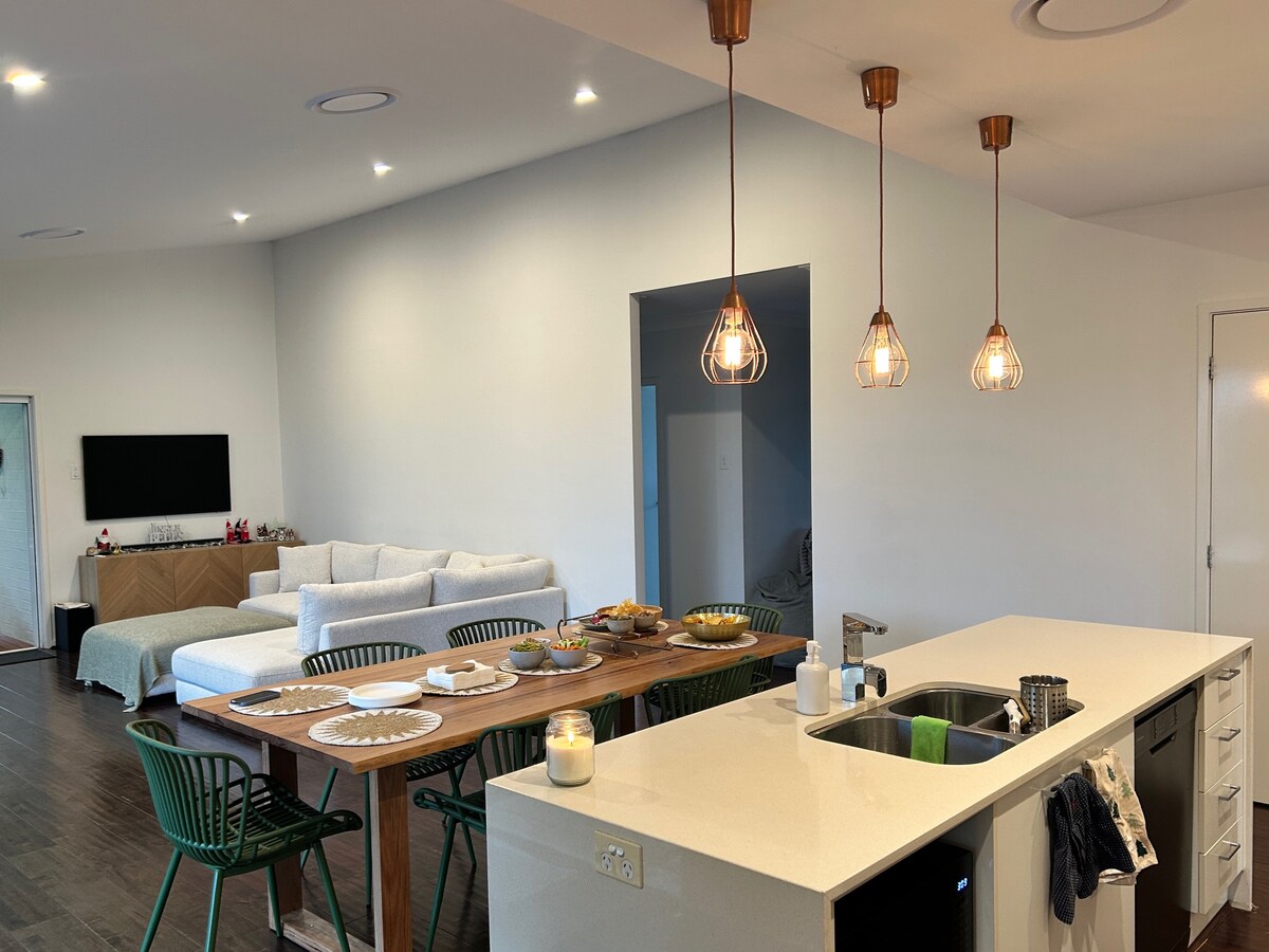 Popular Airbnb listing: Lennox Retreat | Bali Vibes, Spa & Tropical Oasis in Pottsville