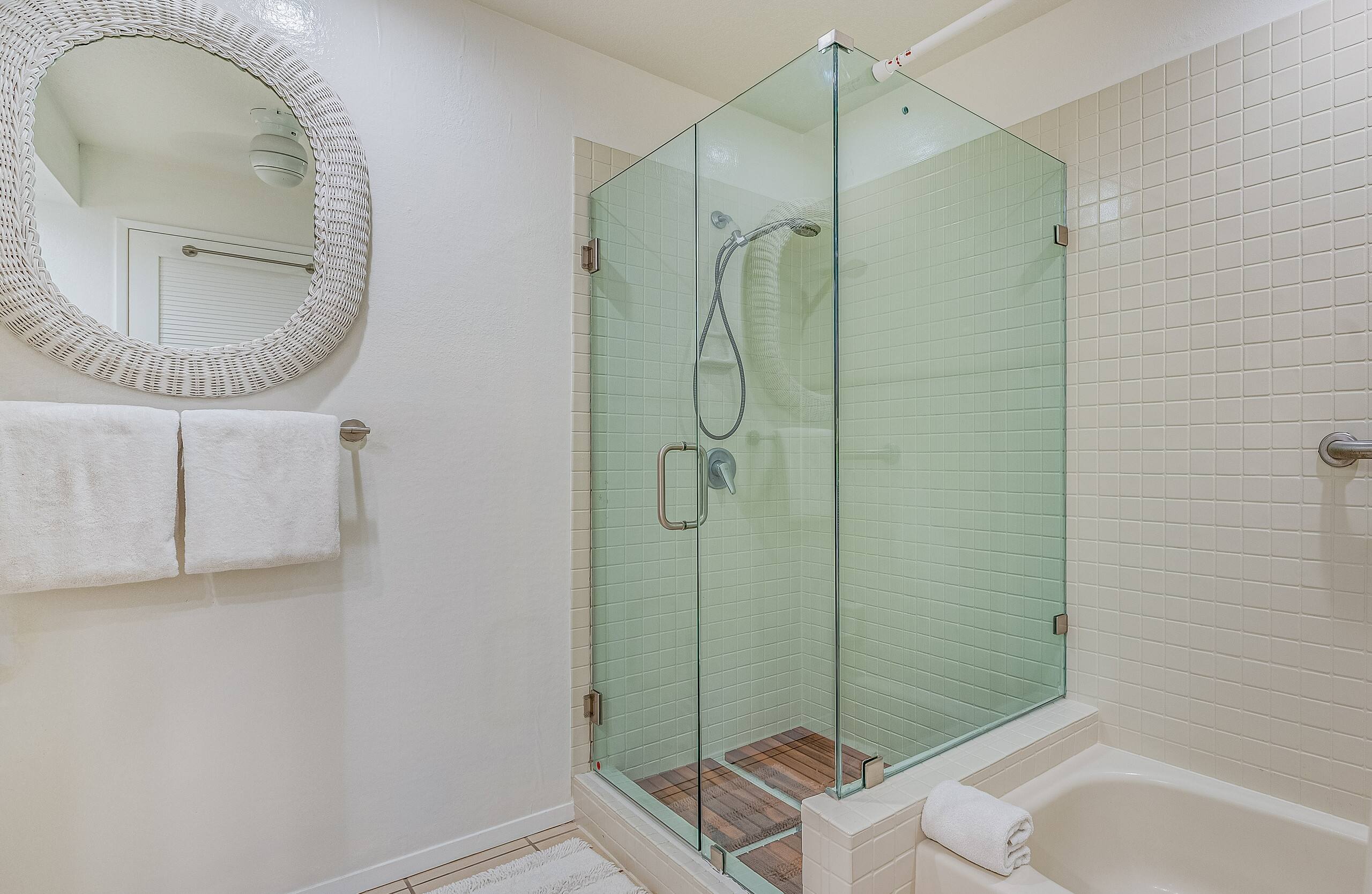 Condo in Wailea · ★4.81 · 1 bedroom · 2 beds · 1 private bath - Image 16