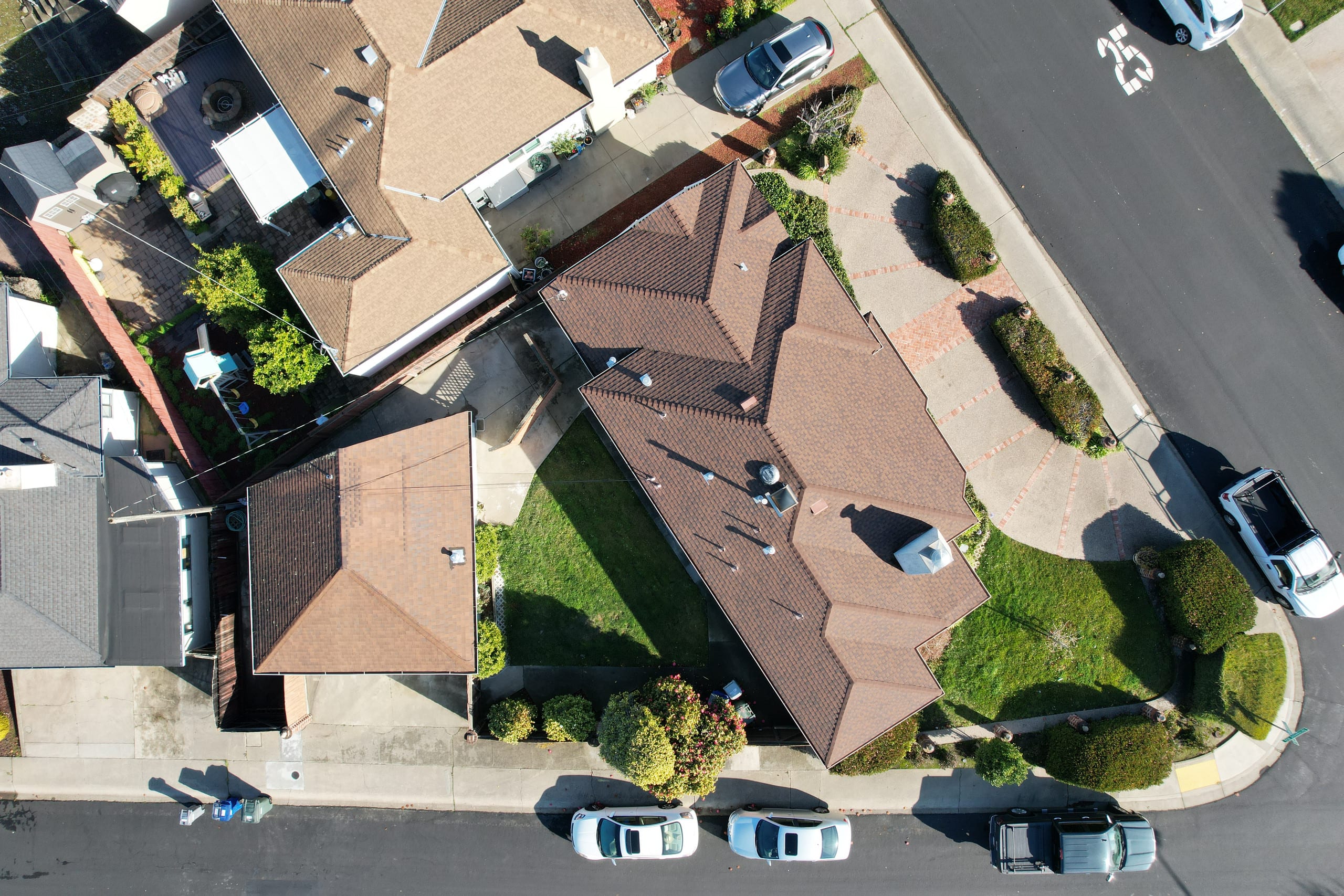 Home in South San Francisco · ★4.49 · 3 bedrooms · 4 beds · 2 private baths - Image 34