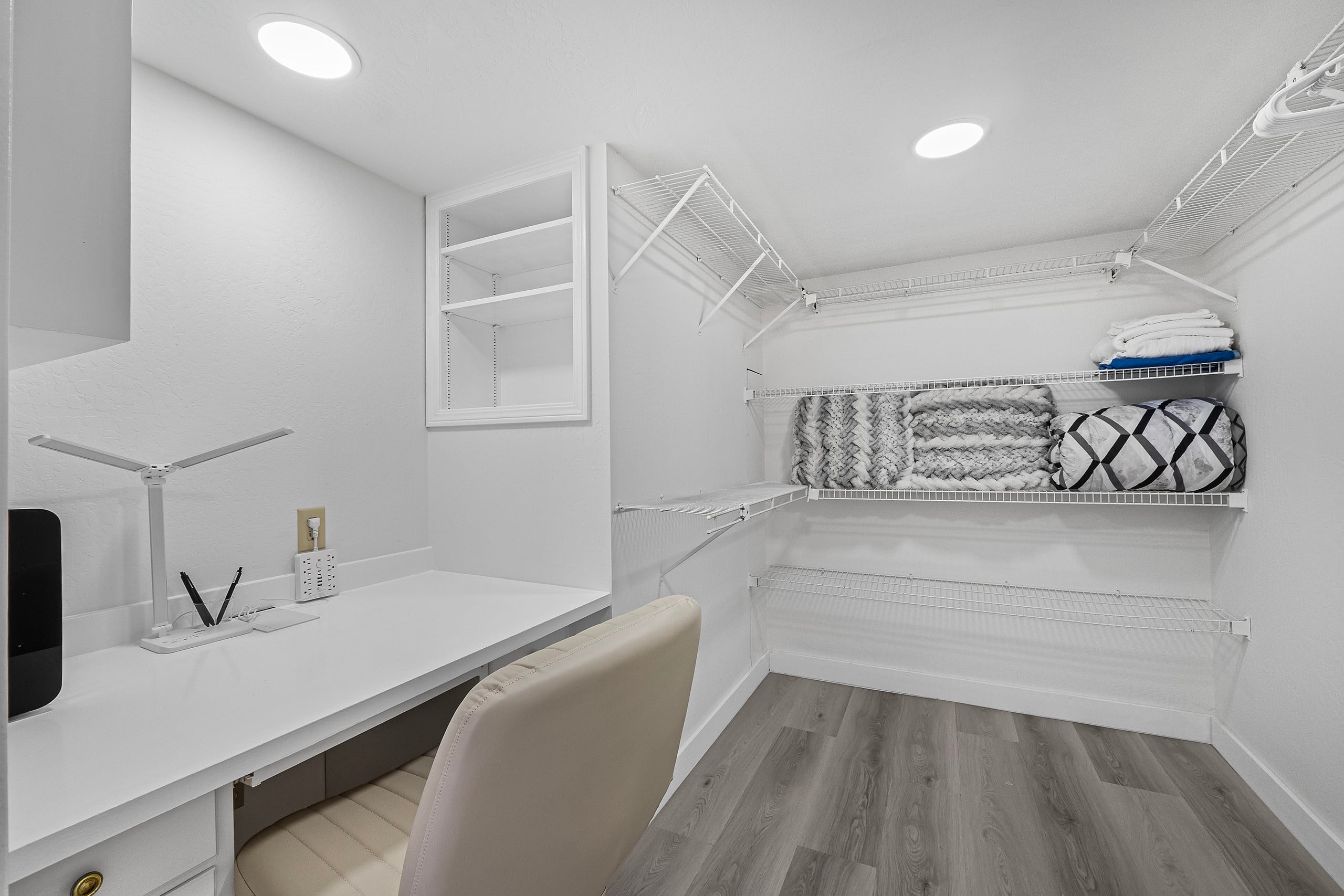 Home in South San Francisco · ★4.49 · 3 bedrooms · 4 beds · 2 private baths - Image 17