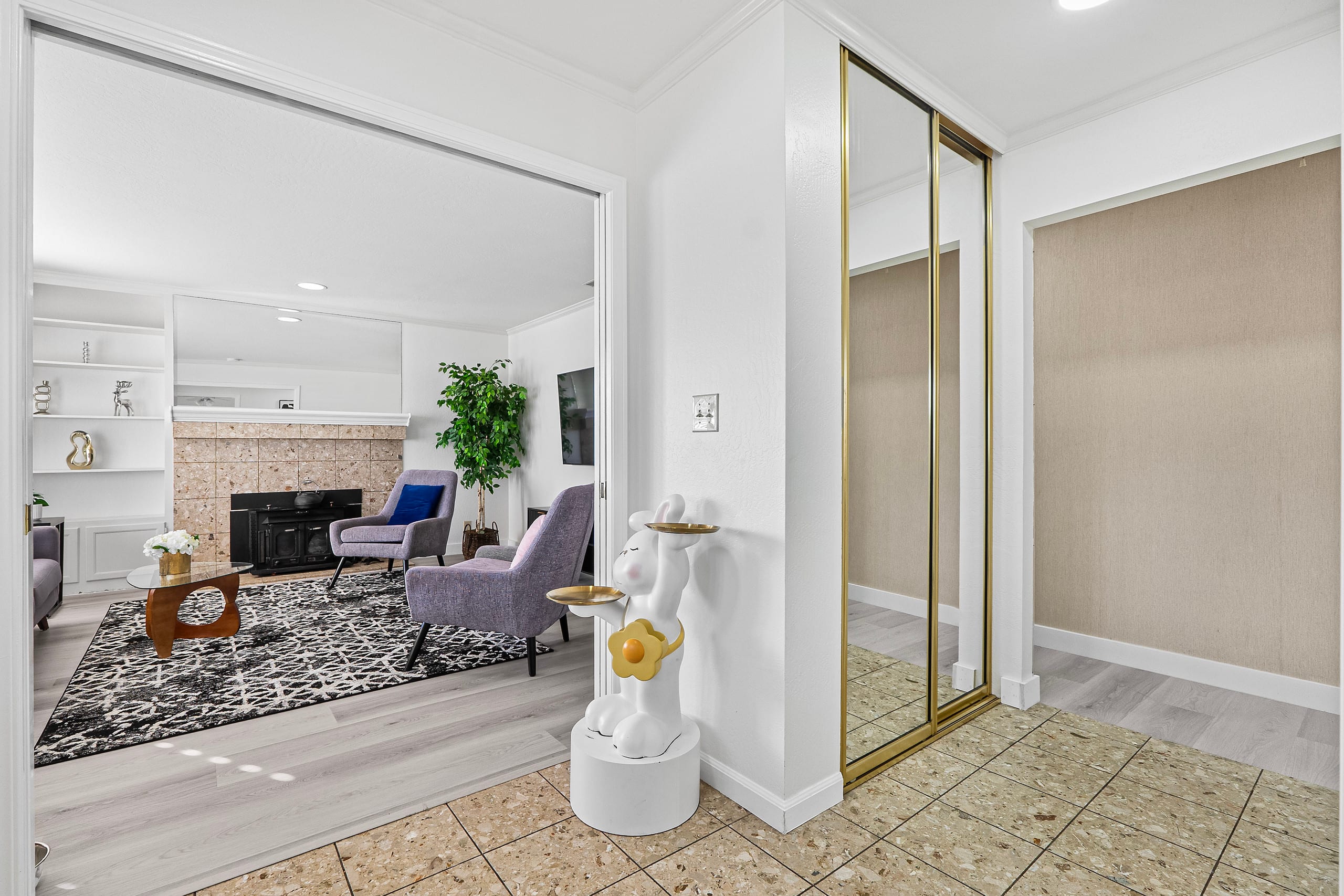 Home in South San Francisco · ★4.49 · 3 bedrooms · 4 beds · 2 private baths - Image 5