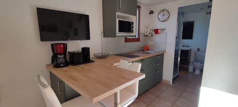 Propriété Airbnb réussie: Comfortable annex with pool Saint Julien à Martigues