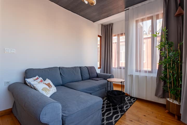 Balat 1br Apartment – Cozy Stay W/ Shared Terrace - Fatih