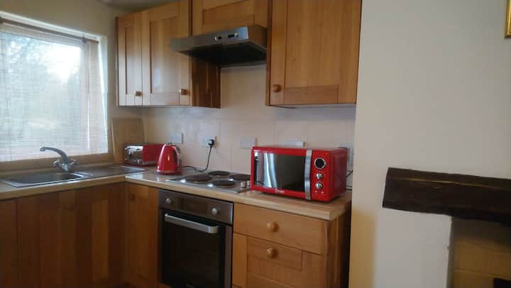 Romantic Dog Friendly Retreat 4 Miles Coast - Aberporth