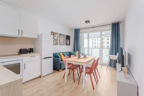 Top performing Airbnb: Enjoy! Ursus, 3 bedrooms for 8 people in Ursus