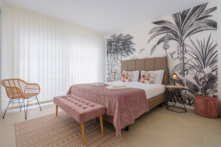 Diamond Villa, luxury house gallery image 2