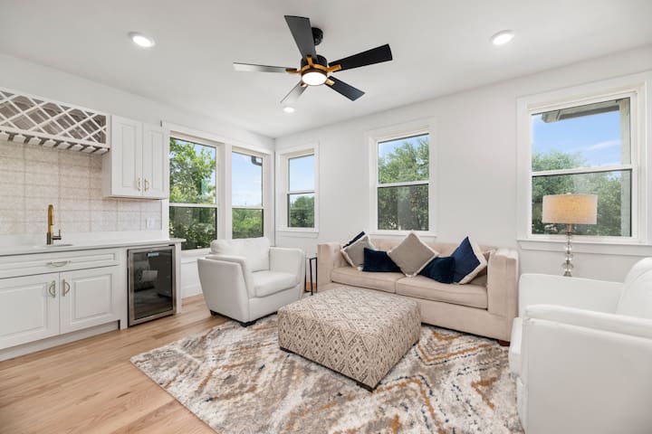 Dallas Dreamhouse Retreat! gallery image 2