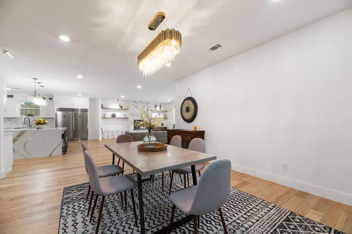 Dallas Dreamhouse Retreat! gallery image 3