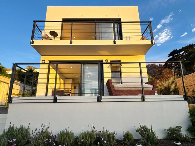 Ocean Bliss: 2-Bed Bakoven Gem gallery image 2