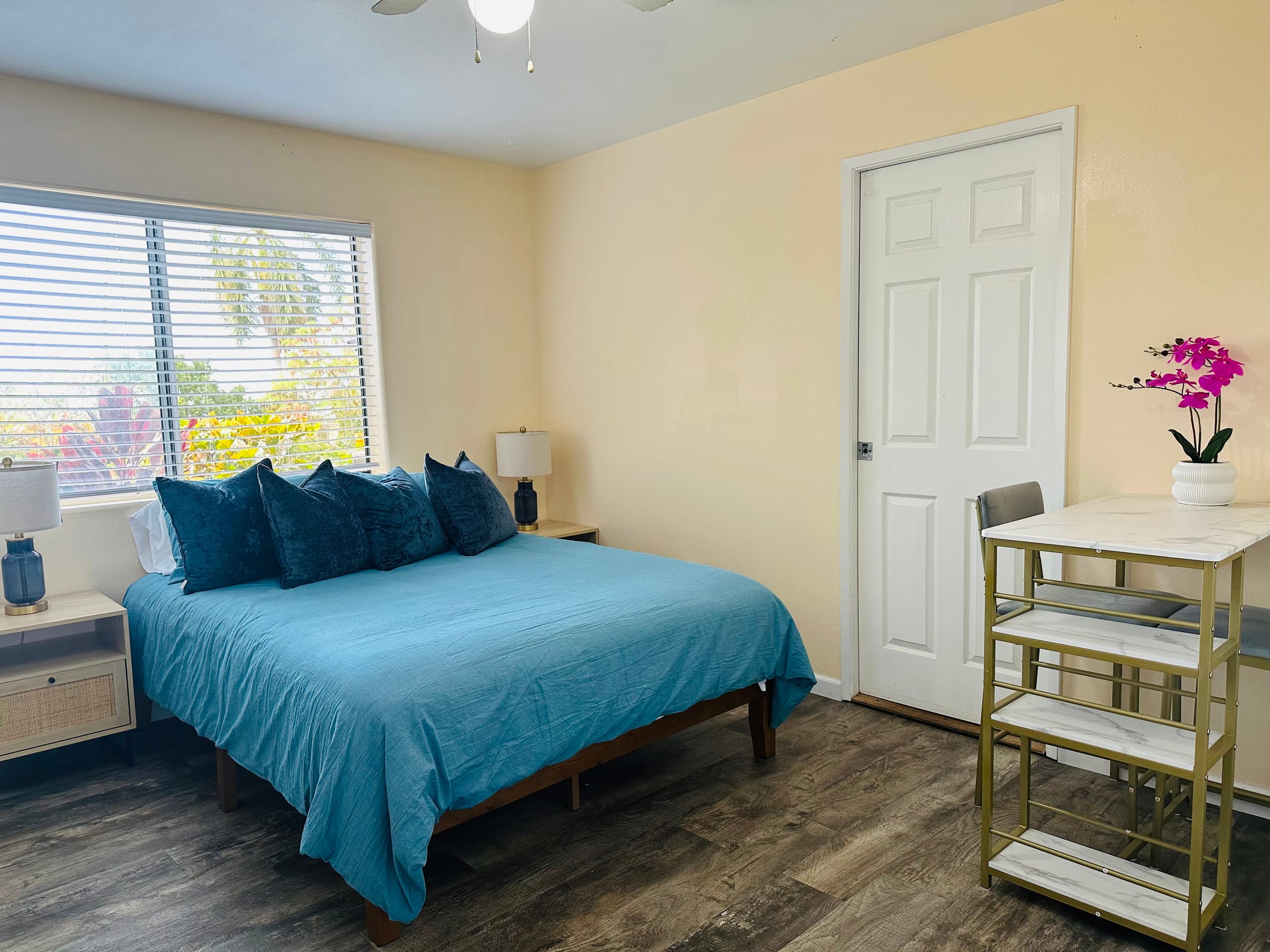 Home in Kailua-Kona · ★4.55 · 1 bedroom · 1 bed · 1 shared bath - Image 1