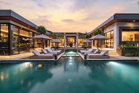 Villa Theia : 6 BR Your Ultimate Sanctuary in Ubud