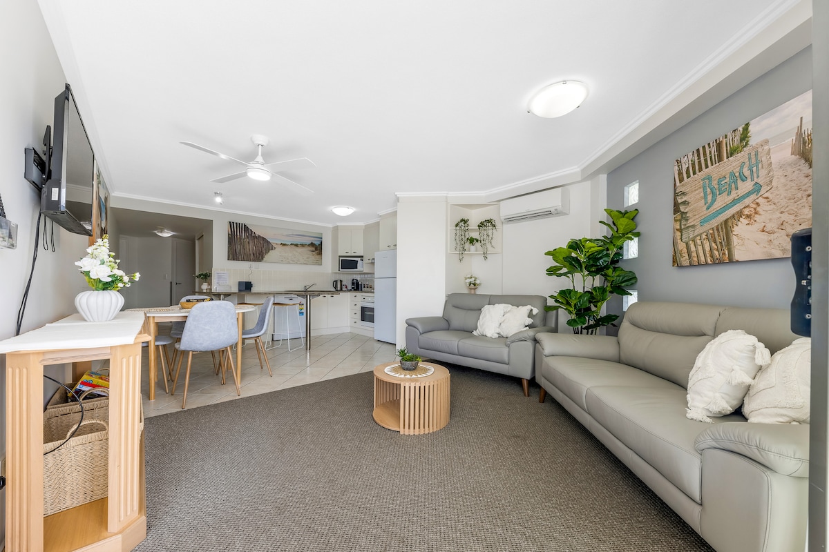 Successful Airbnb property: Family beach front Apartment in Kings Beach