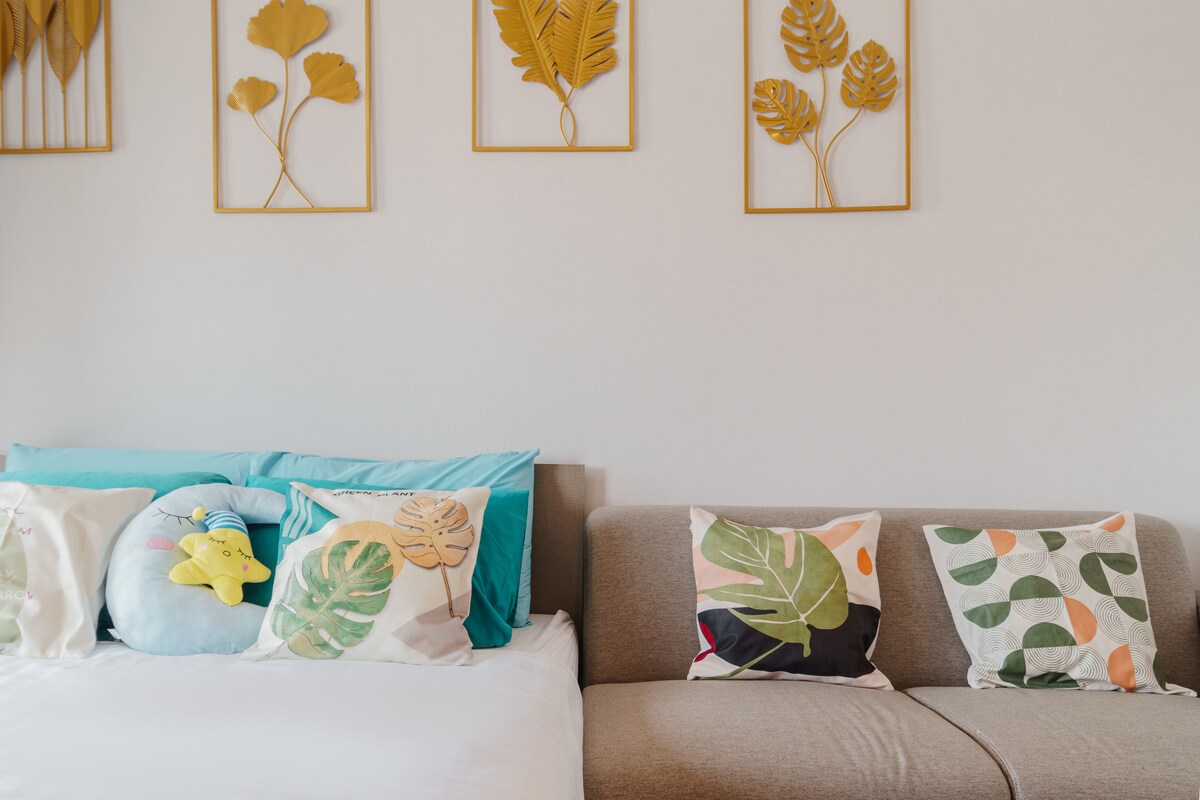 Furahia filamu na upumzike ukiwa na sofa na kitanda chenye starehe