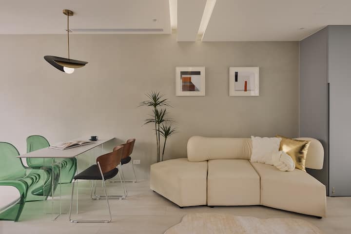 Euphoria/Dadaocheng Pier Square/Airport MRT 3 mins/MRT Beimen Station/Ningxia Night Market/Y13…