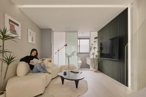 Flare/Group Package 16 people/Dadaocheng Pier Plaza/Airport MRT Taipei Station/North Gate Station/Ni