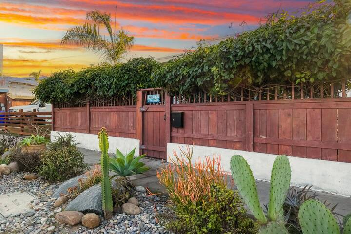 4 BR/2 BA Ocean Beach Getaway gallery image 2