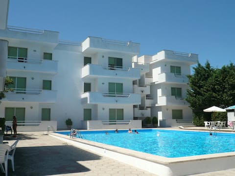 Comfortable apartment with pool