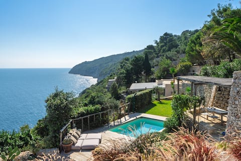 Villa Cliff #56