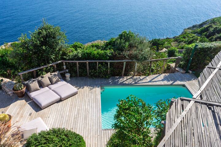 Villa Cliff #56 gallery image 2