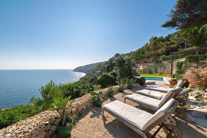 Villa Cliff #56 gallery image 4