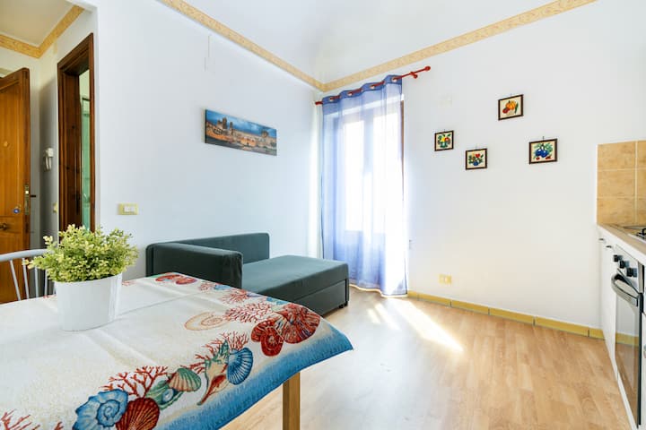 Obývačka s balkónom