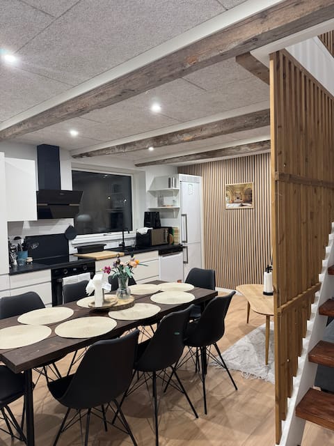 Big house with many beds in Odense / Free Parking
