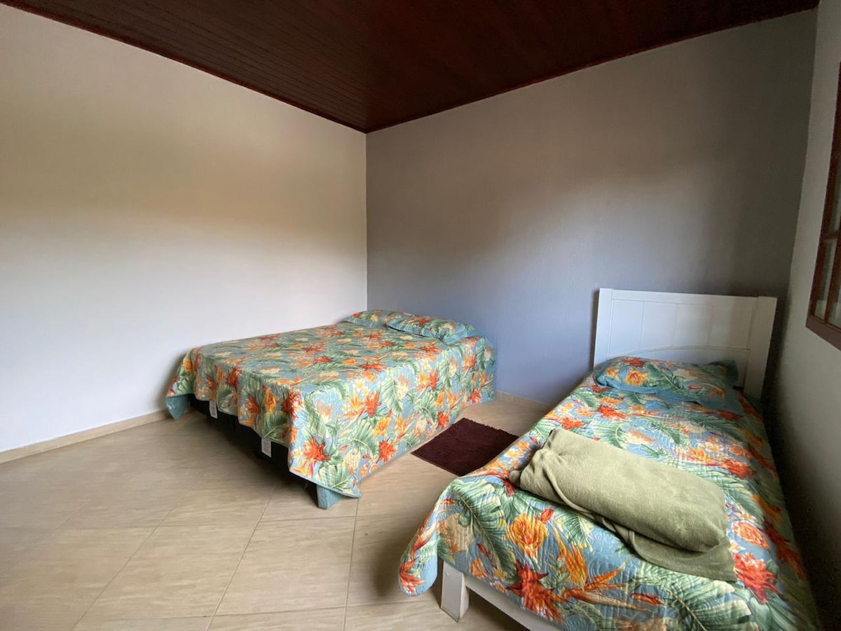 საძინებელი 1