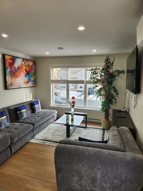 Top performing Airbnb: Naya Kozy for a beautiful moment in Cowan Heights