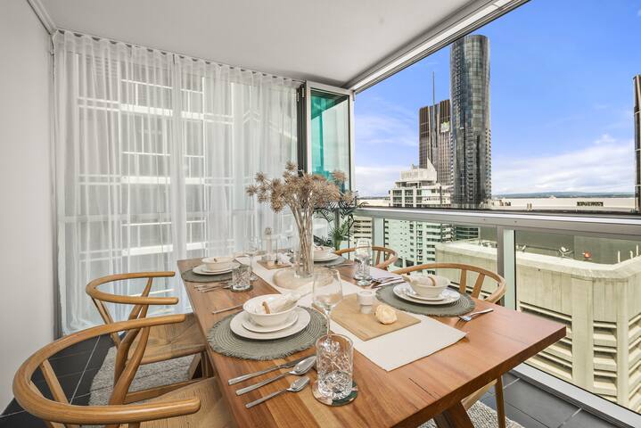 2 bed in heart of Brisbane CBD