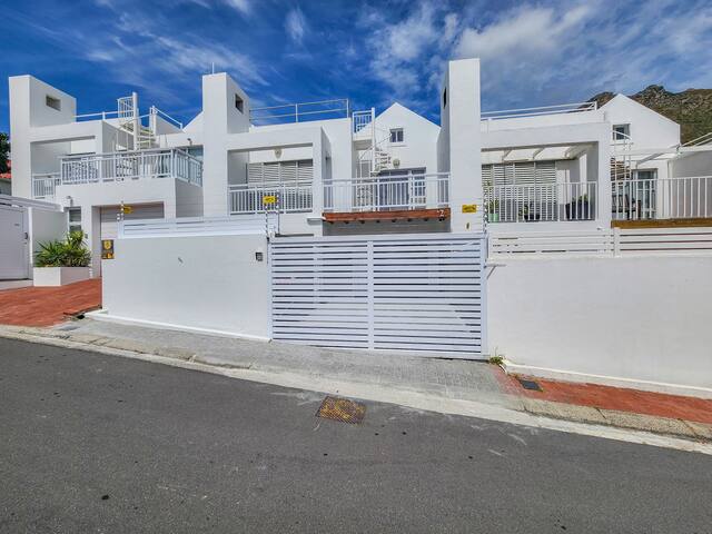 Breakaway Gordon’s Bay