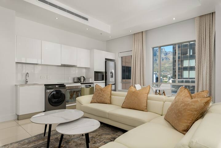 Luxe City Apartment With Mountain Views | Pool gallery image 5