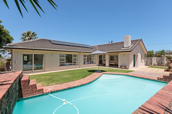 Sea views at Villa Oleander