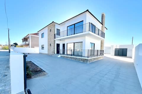 111 House, Baleal: Big patio, 100m to the beach