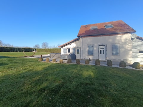 Villa Chantemerle Hot Tub and Pool