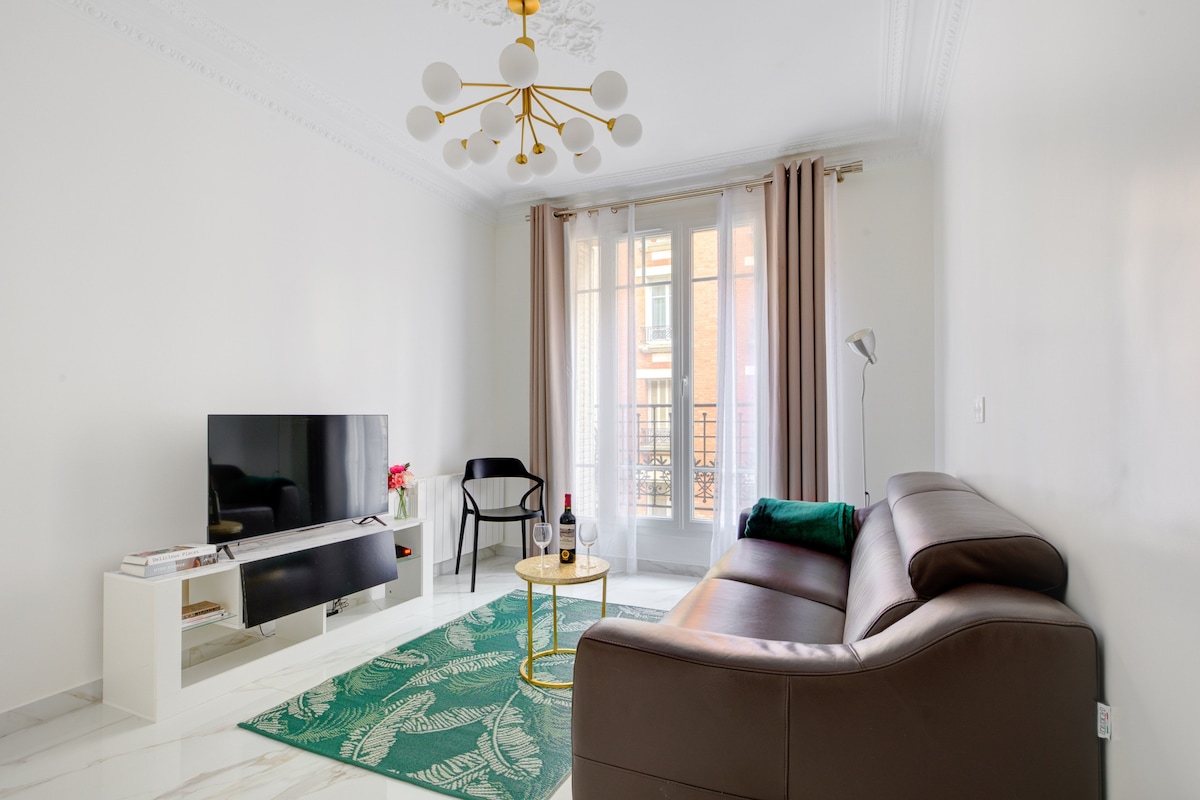 Suite Gossec — Salon